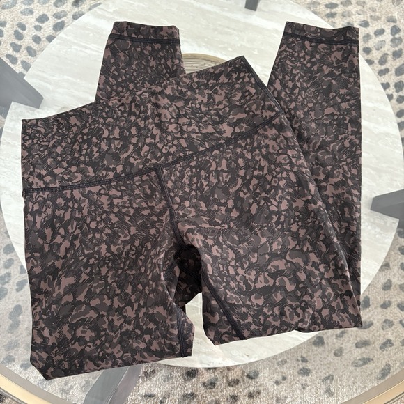 lululemon athletica Pants - Lululemon Women's Wild Thing Camo Brown Earth Multi High-Rise Tight 25" SzL